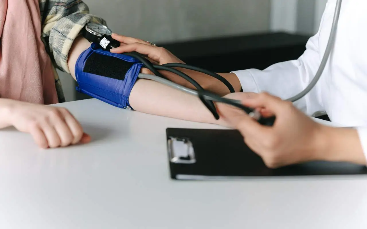 Non fare solo controlli: ecco gli altri due livelli di prevenzione che salvano la vita